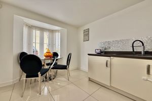 Kitchen/Diner- click for photo gallery